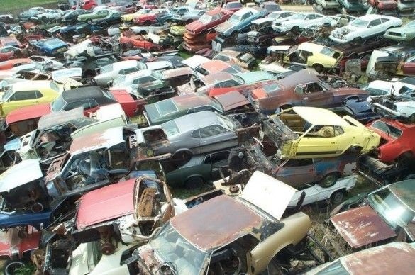How Does a Ford Salvage Yard Operate