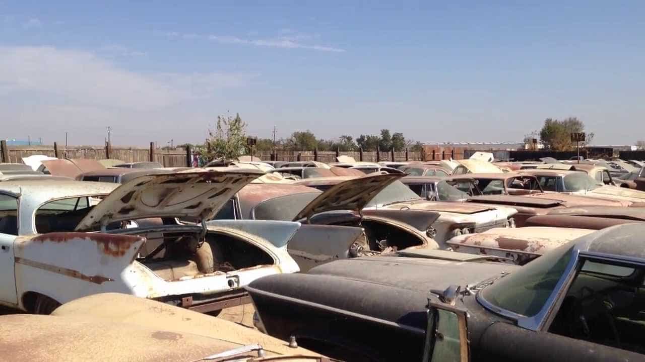 How Does a Chrysler Salvage Yard Operate