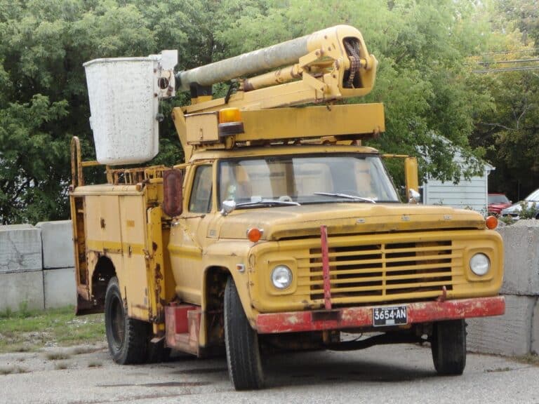 Bucket Truck Salvage Yards Near Me [Locator Map + Guide + FAQ]