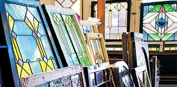 What to Look For When Buying Reclaimed Stained Glass Windows