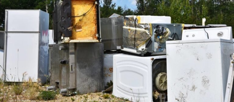 Who Buys Old Refrigerators Near Me [Map + Sellers Guide + FAQ]