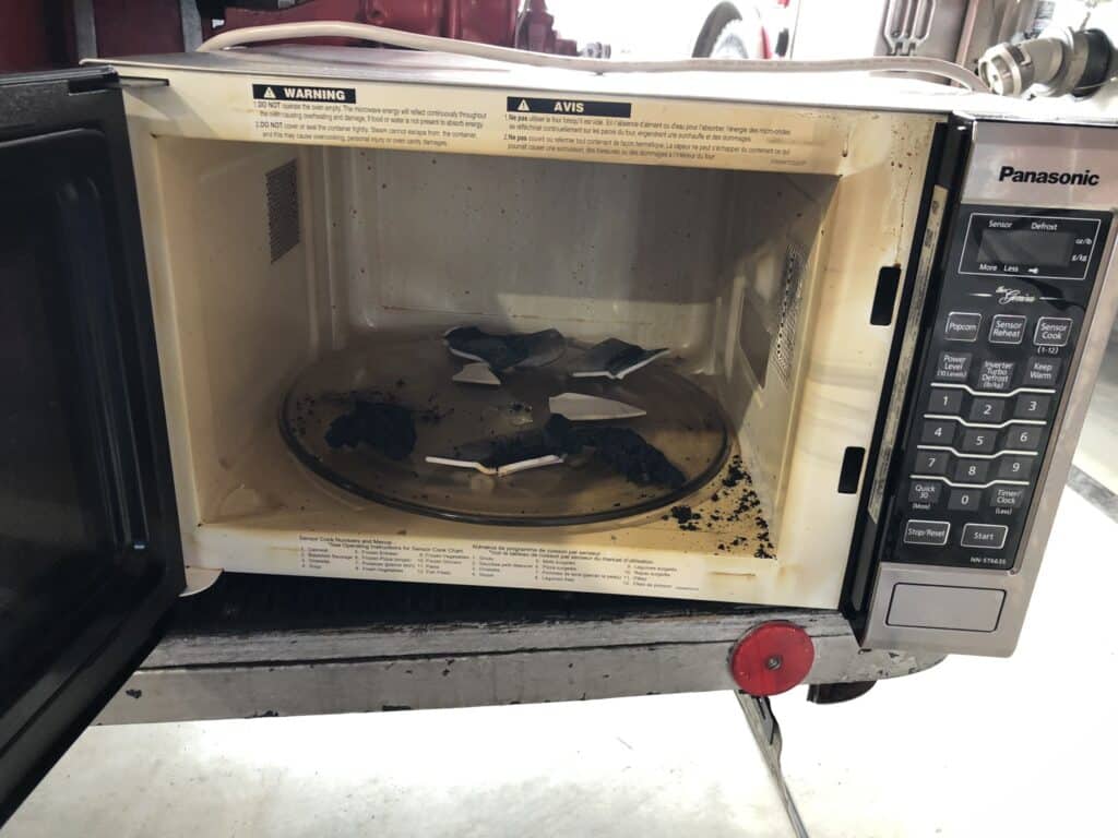 Microwave Recycling Near Me [Locator Map + Guide + FAQ]